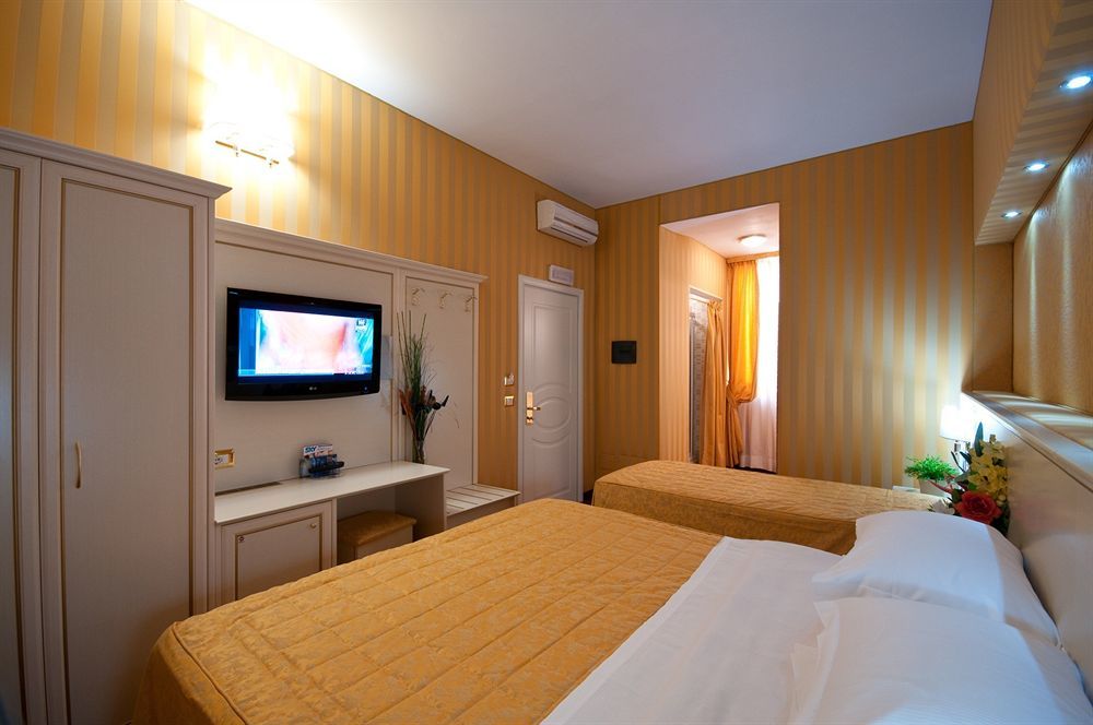 Trevi 41 Hotel Rome Exterior photo