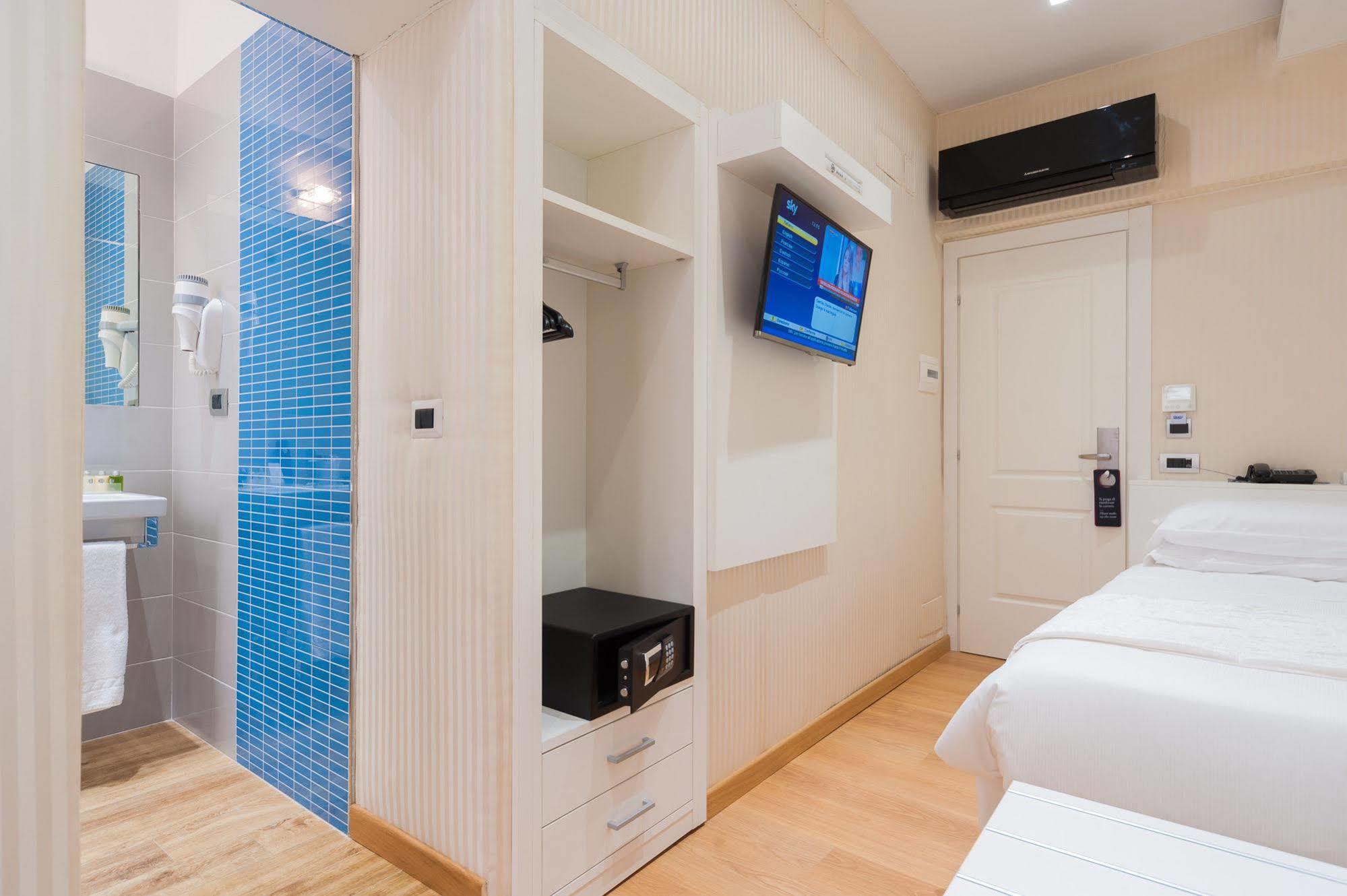 Trevi 41 Hotel Rome Exterior photo